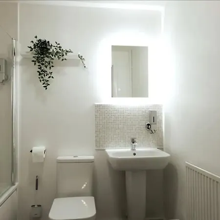 No15 Fivedom - Charming & Cosy Apartment Southampton Esterno foto